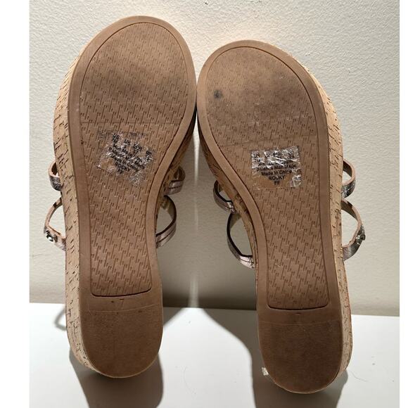 Circus by Sam Edelman Women's Gold Medallion Wedge Sandals | Size 7 - Picture 8 of 9